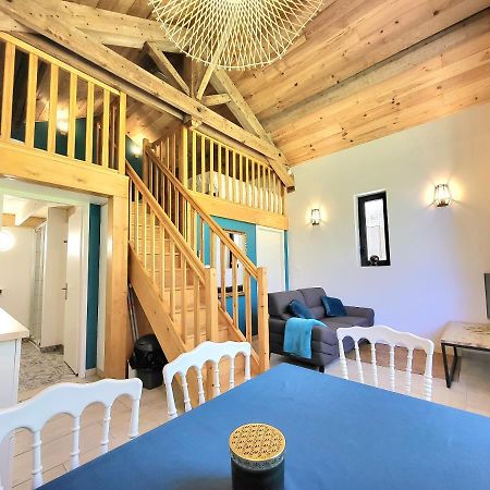 Domaine Des Cedres - Hotel, Gites Et Insolites Villebois Exterior photo