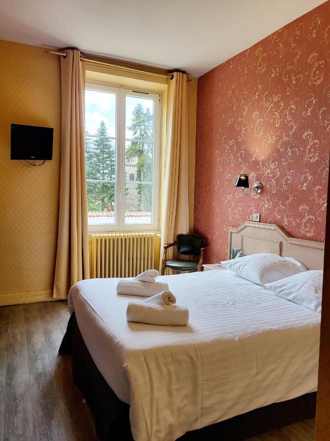 Domaine Des Cedres - Hotel, Gites Et Insolites Villebois Exterior photo